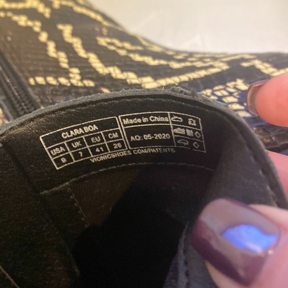 Vionic snake skin like booties - Picture 7 of 7